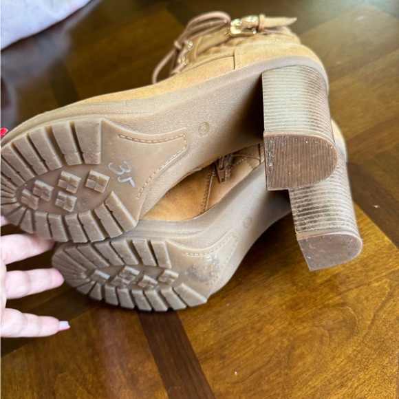 G by Guess camel quilted high heel boots NWOB - Picture 8 of 9